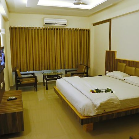Hotel Sivaranjani Ероде Екстериор снимка