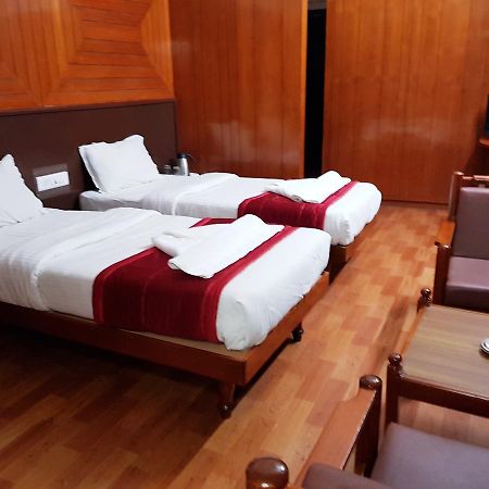 Hotel Sivaranjani Ероде Екстериор снимка
