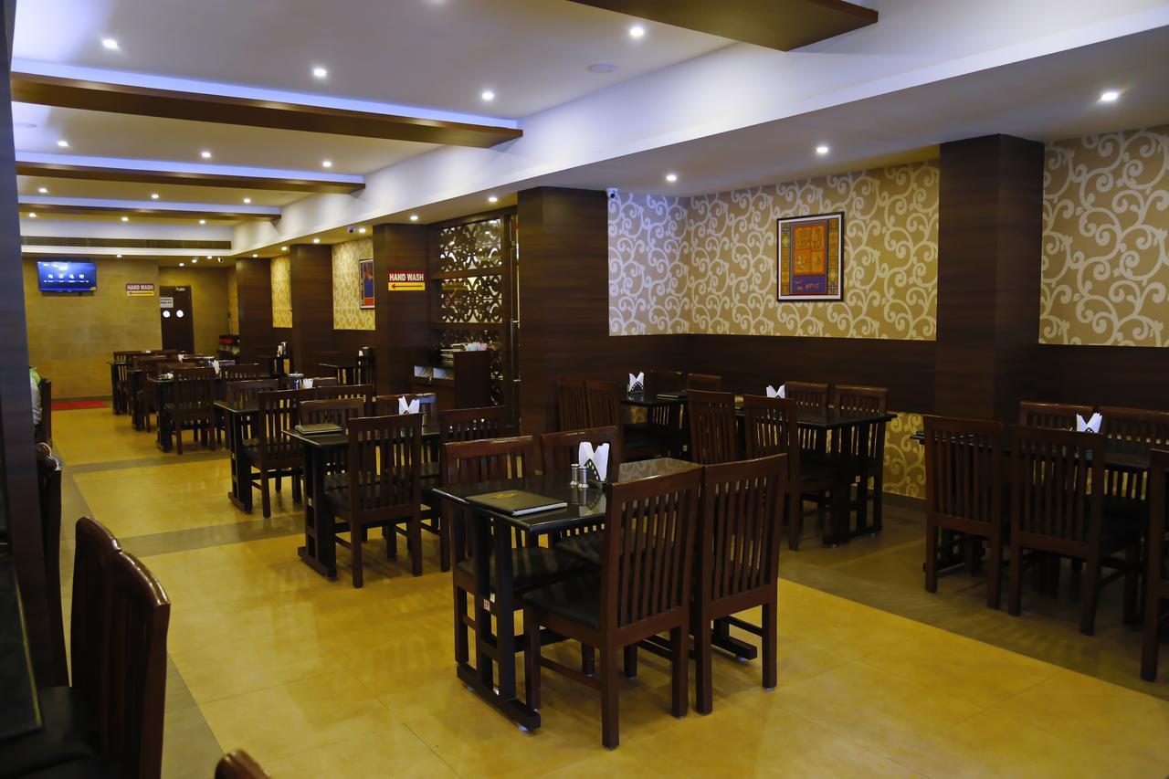 Hotel Sivaranjani Ероде Екстериор снимка