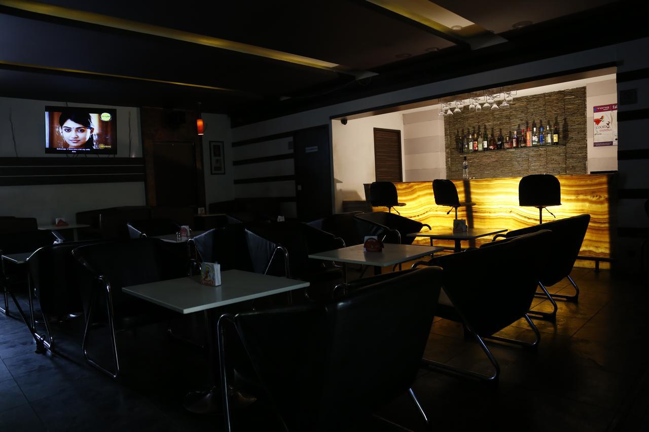 Hotel Sivaranjani Ероде Екстериор снимка