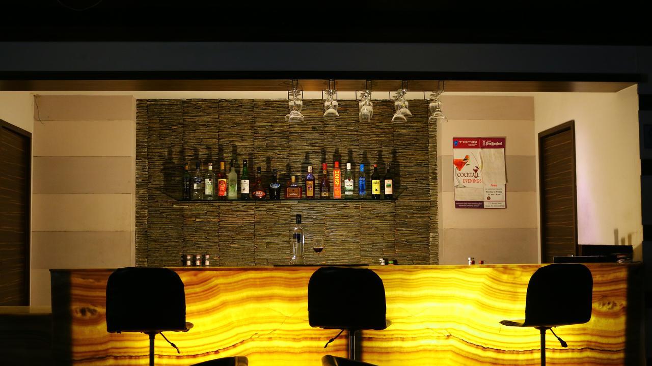 Hotel Sivaranjani Ероде Екстериор снимка